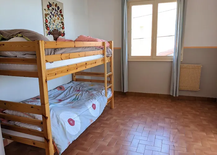 T4 Proche Et Commerces, 80m2, 6 Pers, Lave-linge, Tv - Fr-1-797-23 아파트